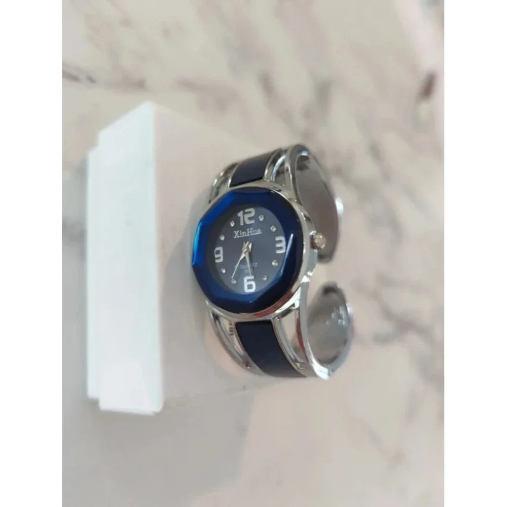 Women's wrist wach